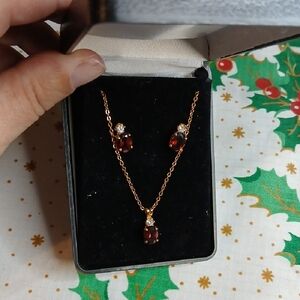 Red gemstone Set